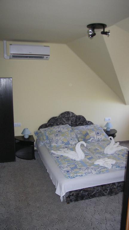 Pálma Apartmanház Harkány Habitación foto