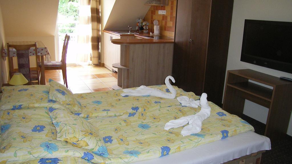 Pálma Apartmanház Harkány Habitación foto